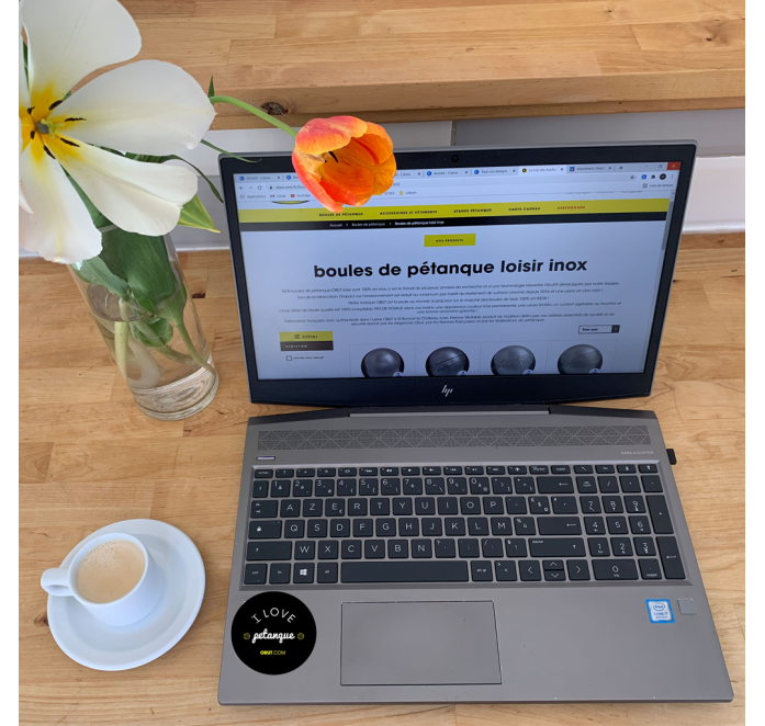 Black I love petanque sticker Black I love petanque sticker