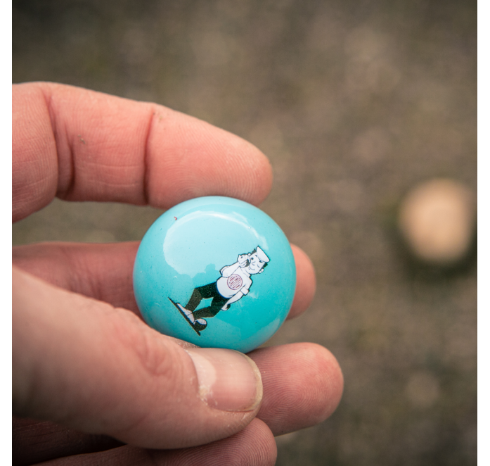 Turquoise but met vintage mascotte Turquoise but met vintage mascotte