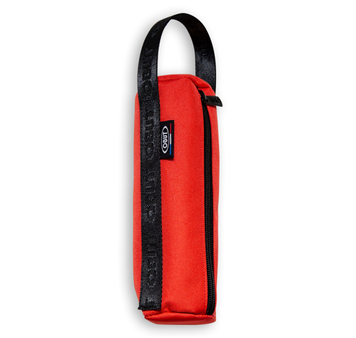 Set med 12 röda tygväskor