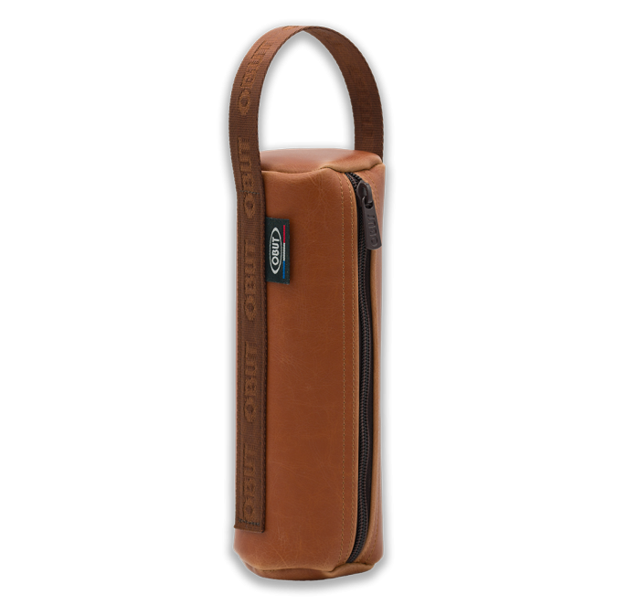 Set med 12 kamelfärgade väskor av veganmaterial