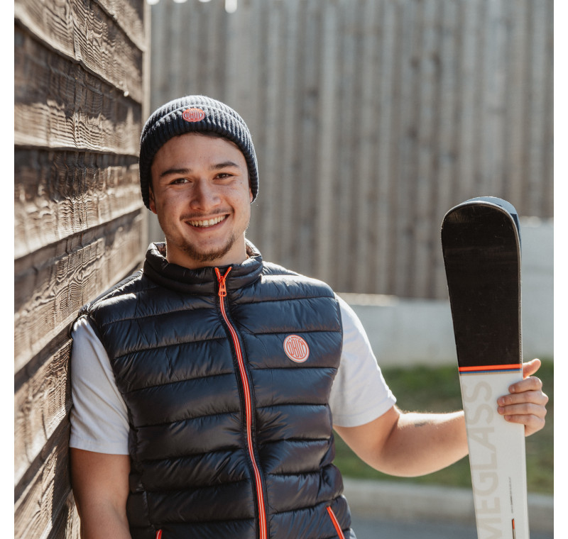 Blauwe muts met vintage Obut-logo