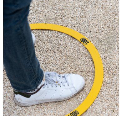 14 cercles de pétanque...