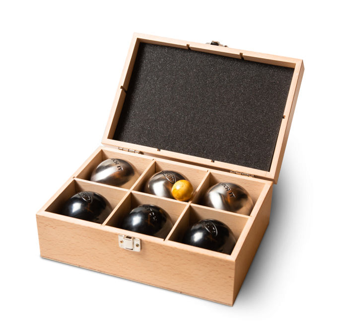 Houten kist met 6 ballen